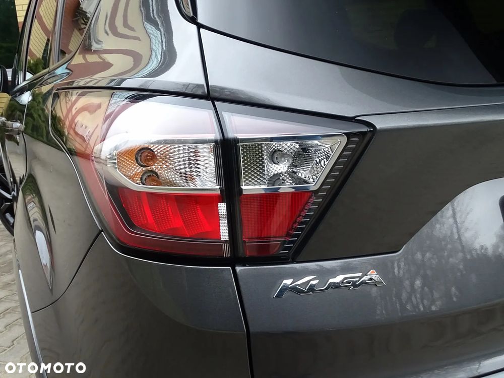 Ford Kuga 2.0 TDCi 4x4 ST-Line - 24
