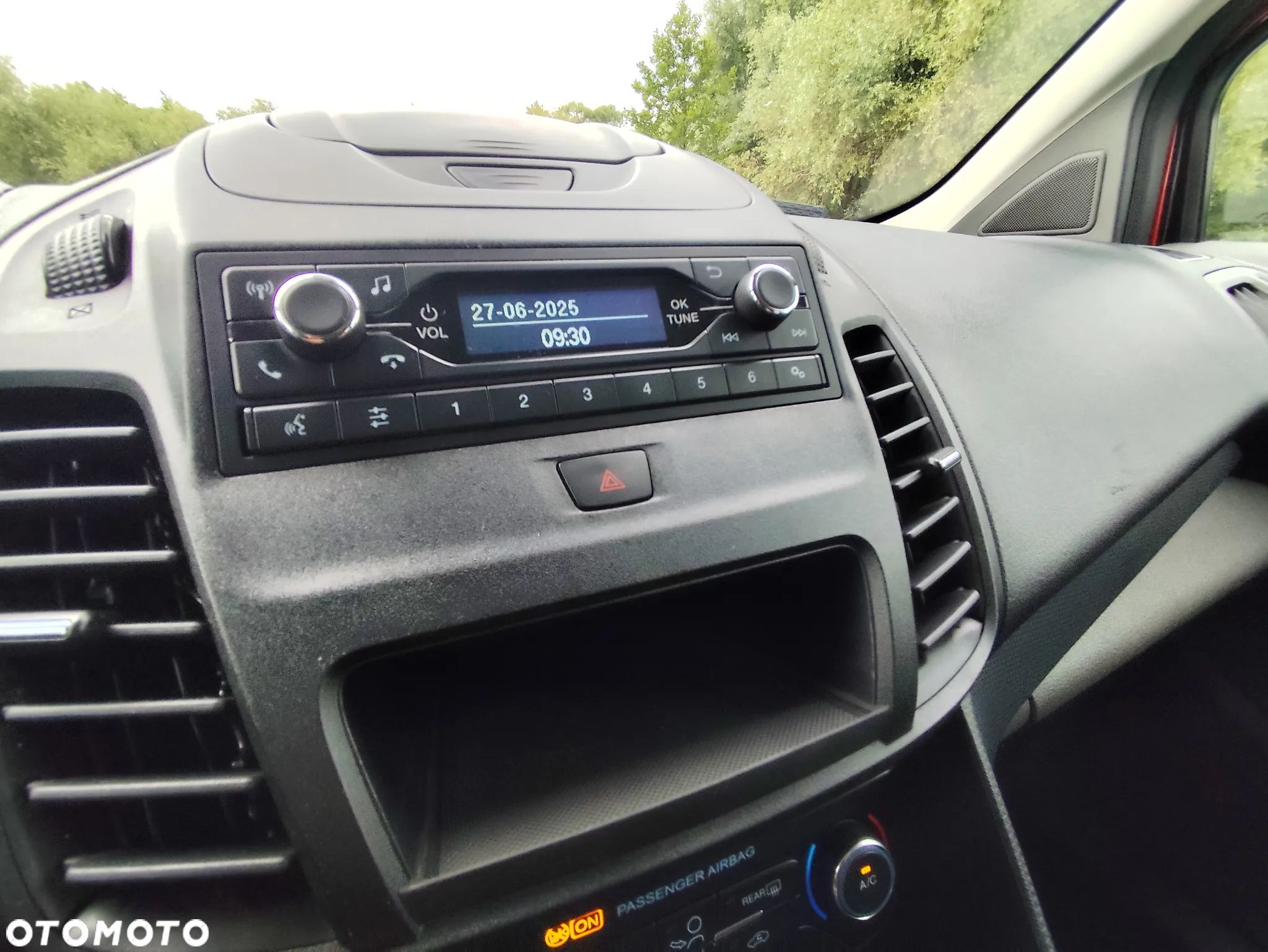 Ford Tourneo Connect 1.5 EcoBlue Active - 26