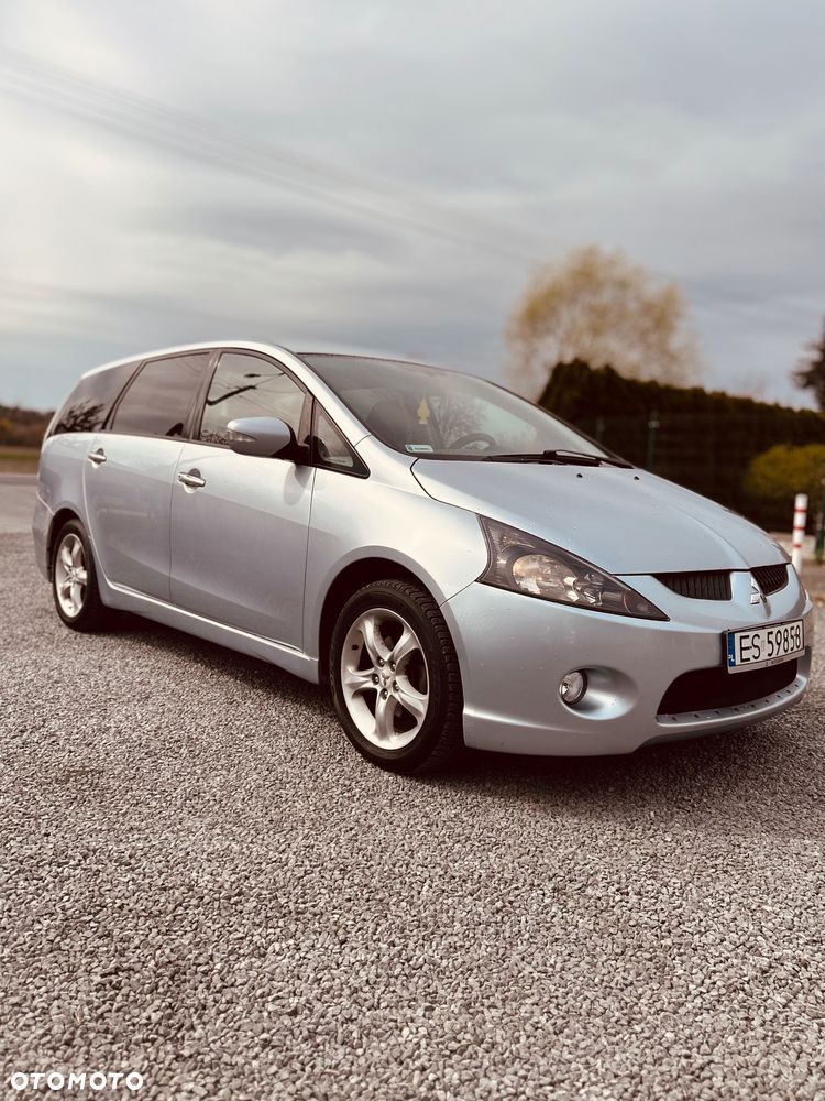 Mitsubishi Grandis 2.4 Intense (lea) - 1