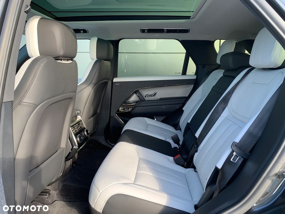 Land Rover Range Rover Sport - 13