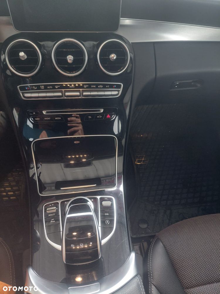 Mercedes-Benz Klasa C 180 7G-TRONIC - 7