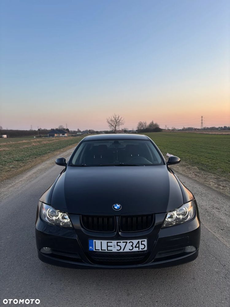 BMW Seria 3 318i - 3
