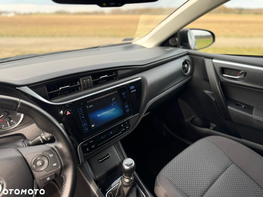 Toyota Corolla 1.6 Classic Plus - 4