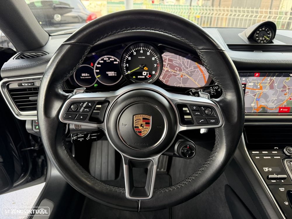 Porsche Panamera 4 E-Hybrid - 37