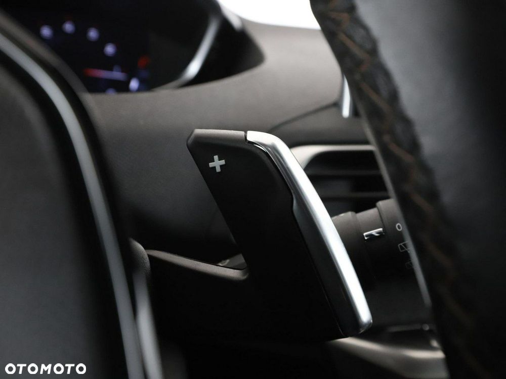 Peugeot 3008 1.6 PureTech GPF GT Line S&S EAT8 - 33