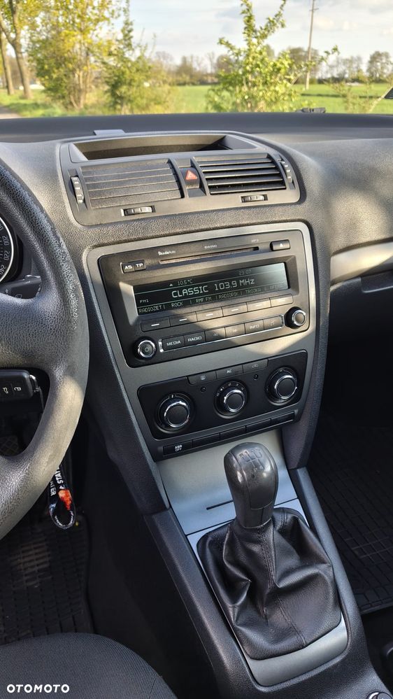Skoda Octavia 1.6 Tour - 16
