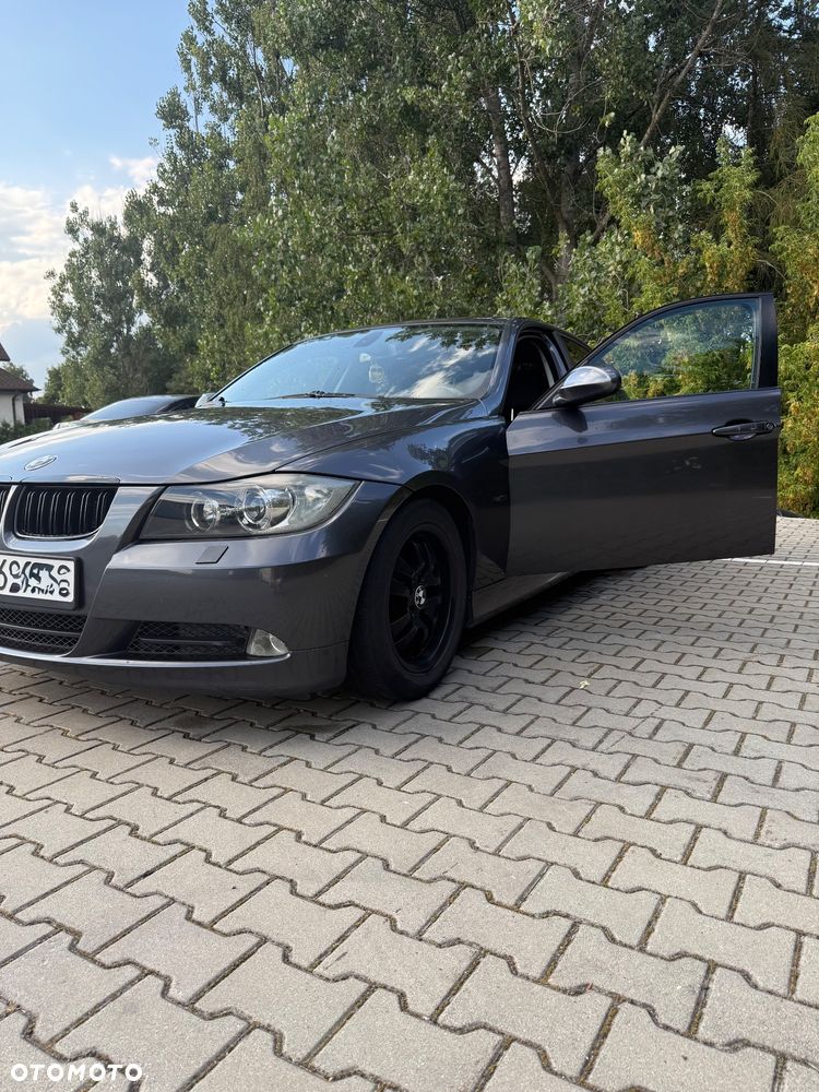 BMW Seria 3 320i - 2
