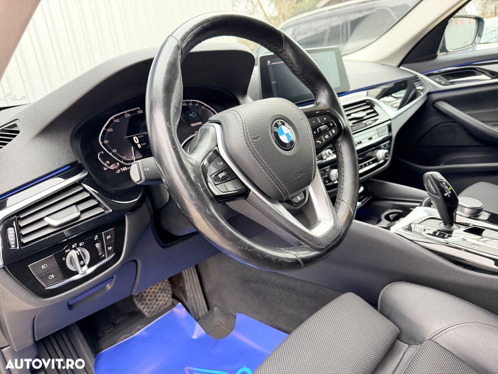 BMW Seria 5 530e AT PHEV - 33
