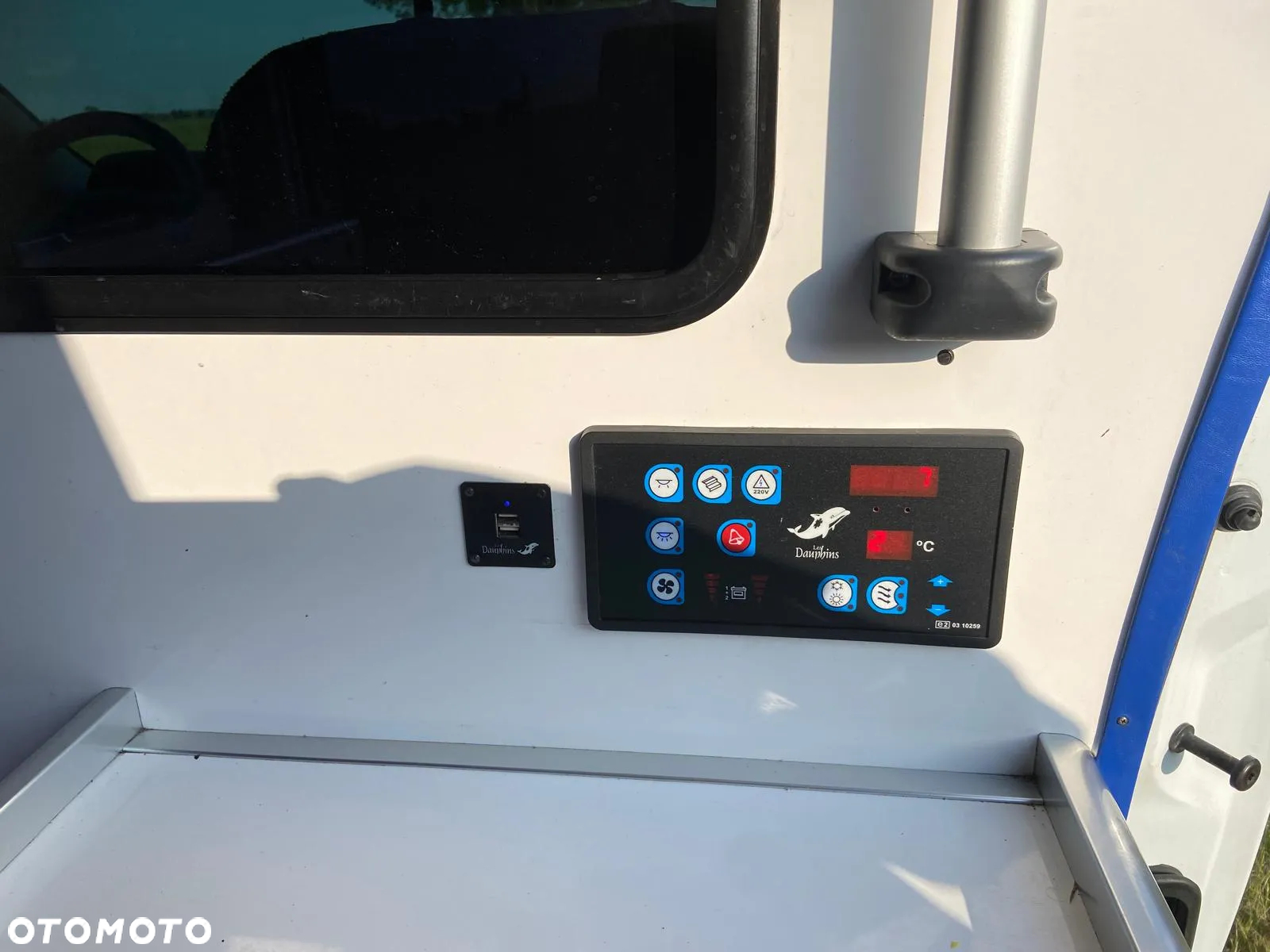 Opel Ambulans Karetka vivaro - 13