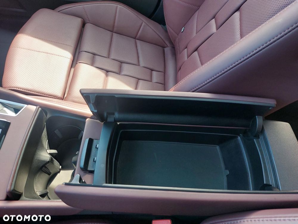 DS Automobiles N°8 - 28