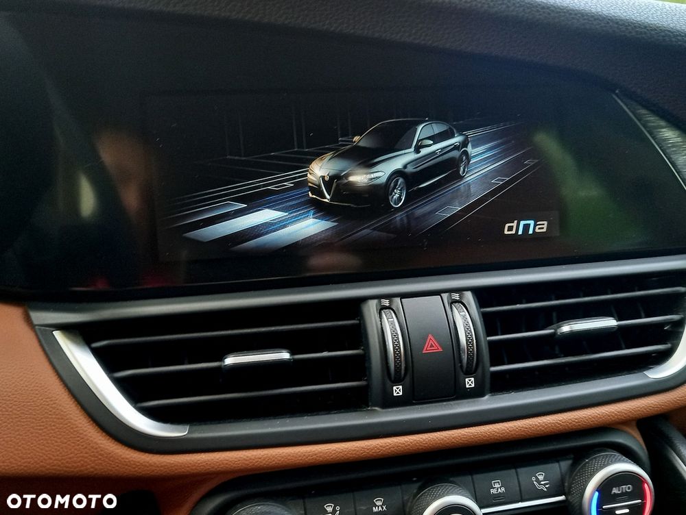 Alfa Romeo Giulia - 13