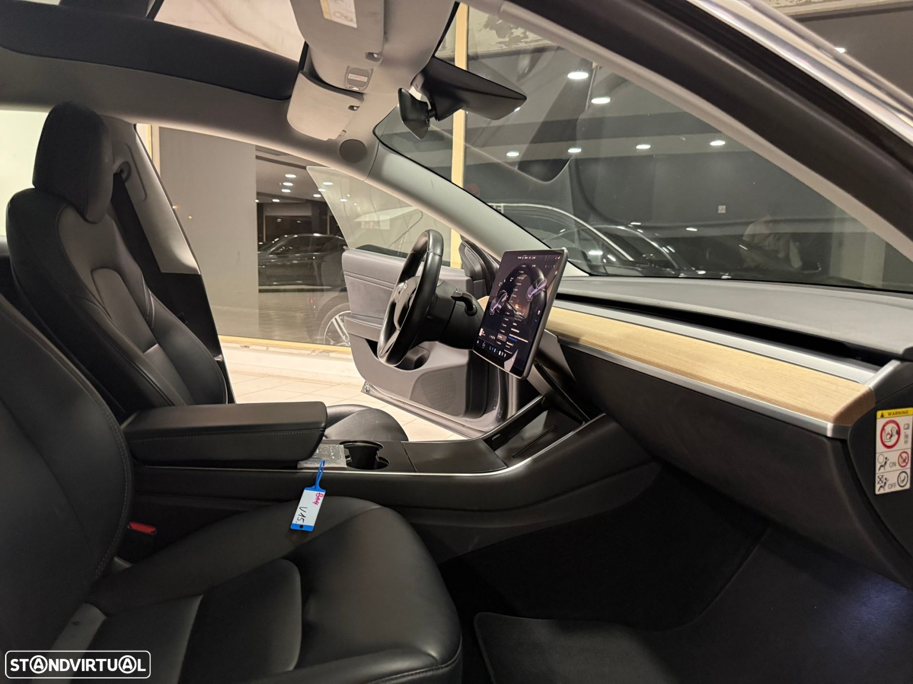 Tesla Model 3 Long-Range Dual Motor AWD - 38