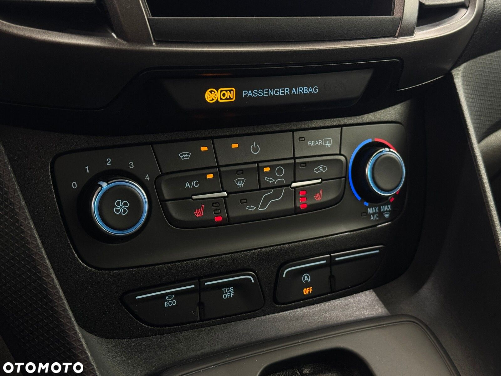 Ford Transit Connect - 25