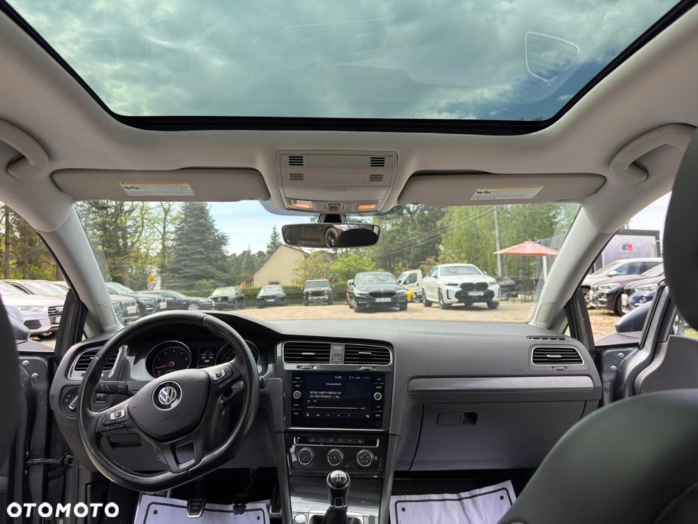 Volkswagen Golf - 21