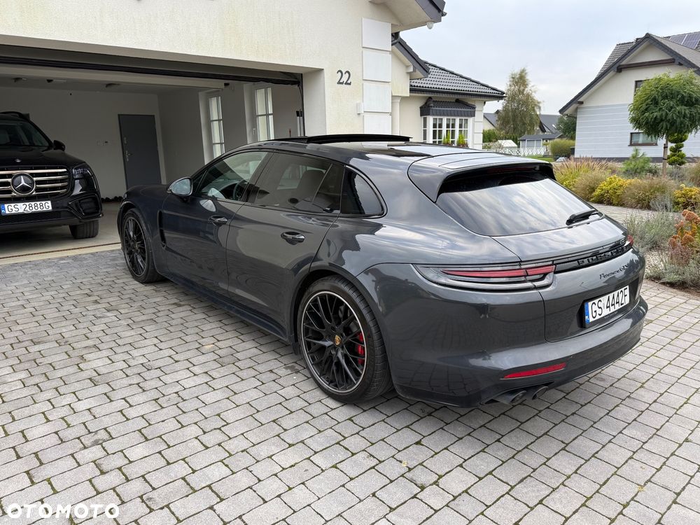 Porsche Panamera GTS GPF Sport Turismo - 2