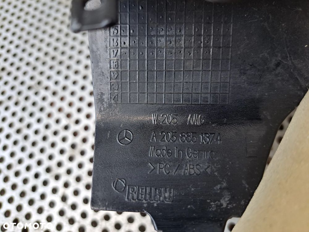 Mercedes W205 C AMG Listwa Zderzaka Środkowa Przód - 11