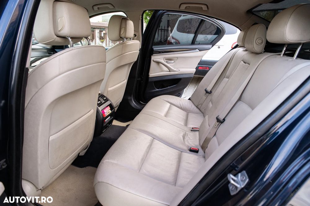 BMW Seria 5 520d Aut. - 22