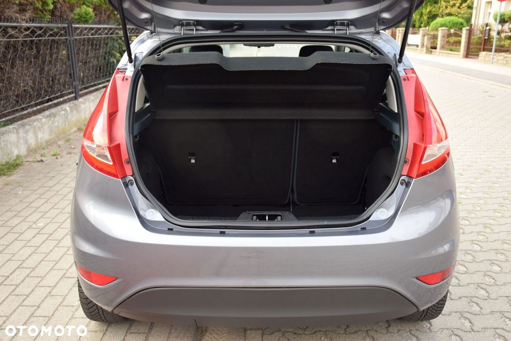 Ford Fiesta 1.25 Champions Edition - 15