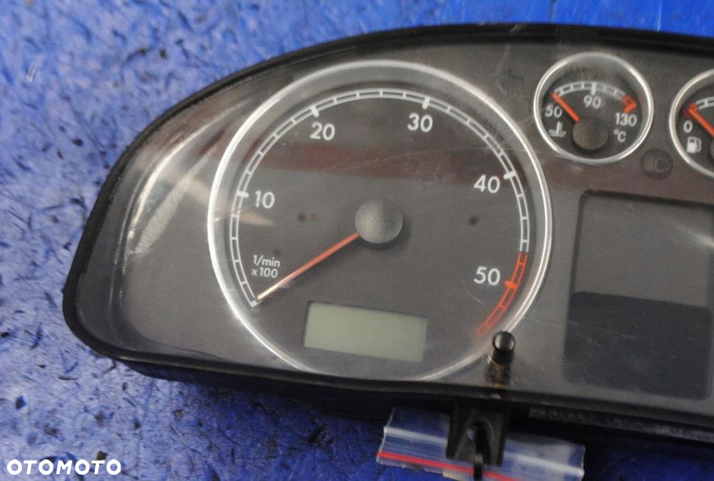 VW PASSAT B5 LIFT 1.9TDI 2003r KOMBI LICZNIK 33682 - 2