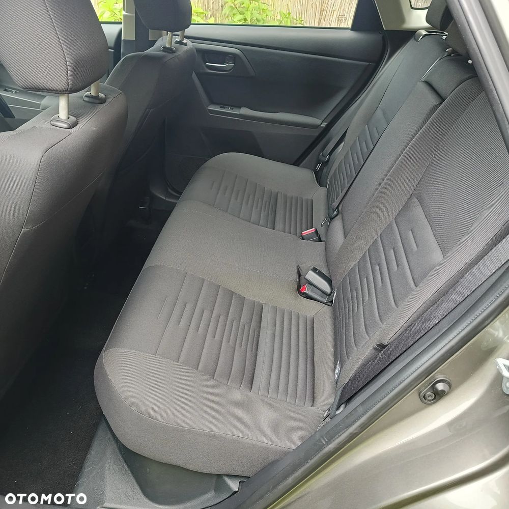 Toyota Auris 1.8 HSD Luna - 20