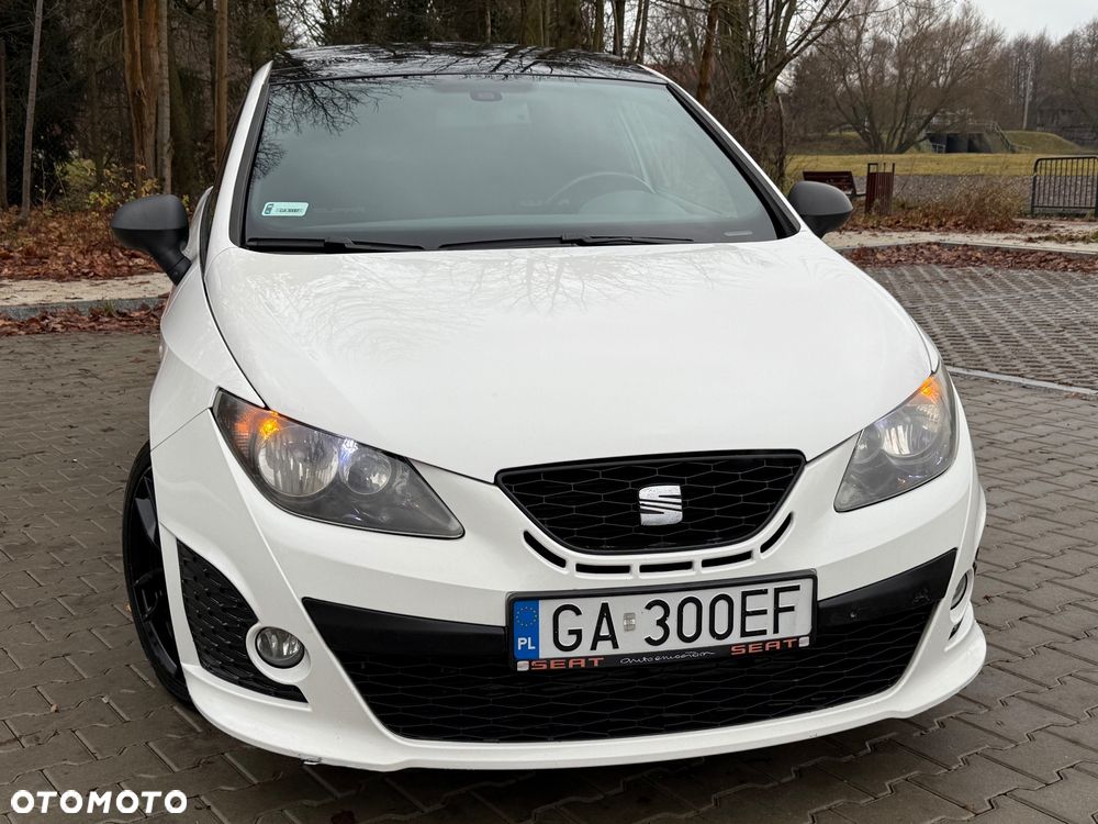 Seat Ibiza SC 1.4 TSI DSG Cupra - 4