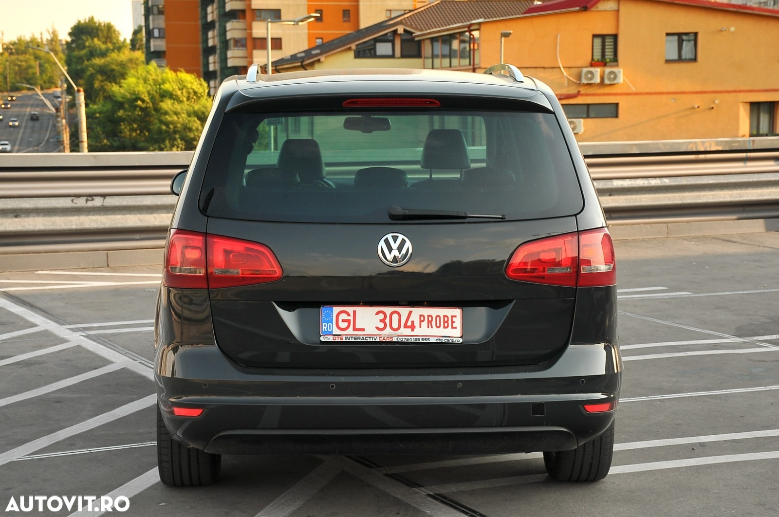 Volkswagen Sharan 2.0 TDI DSG BlueMotion Technology Highline - 10