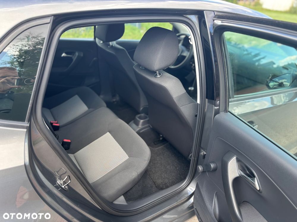 Volkswagen Polo - 12