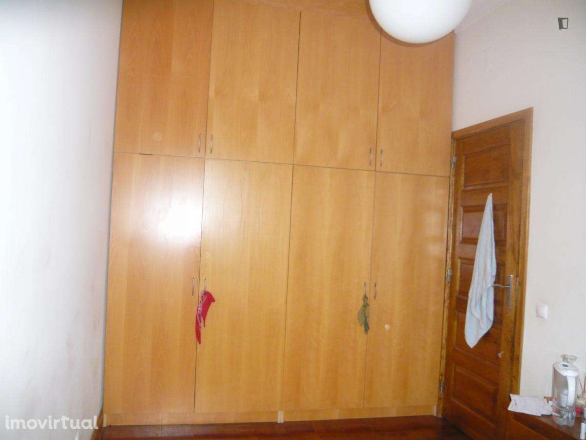 Quarto - localizado em  Coimbra - Grande imagem: 2/12