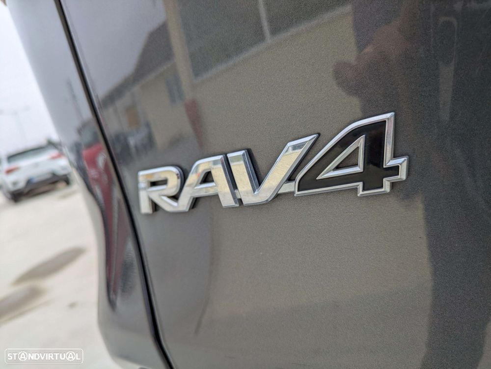 Toyota RAV4 - 8