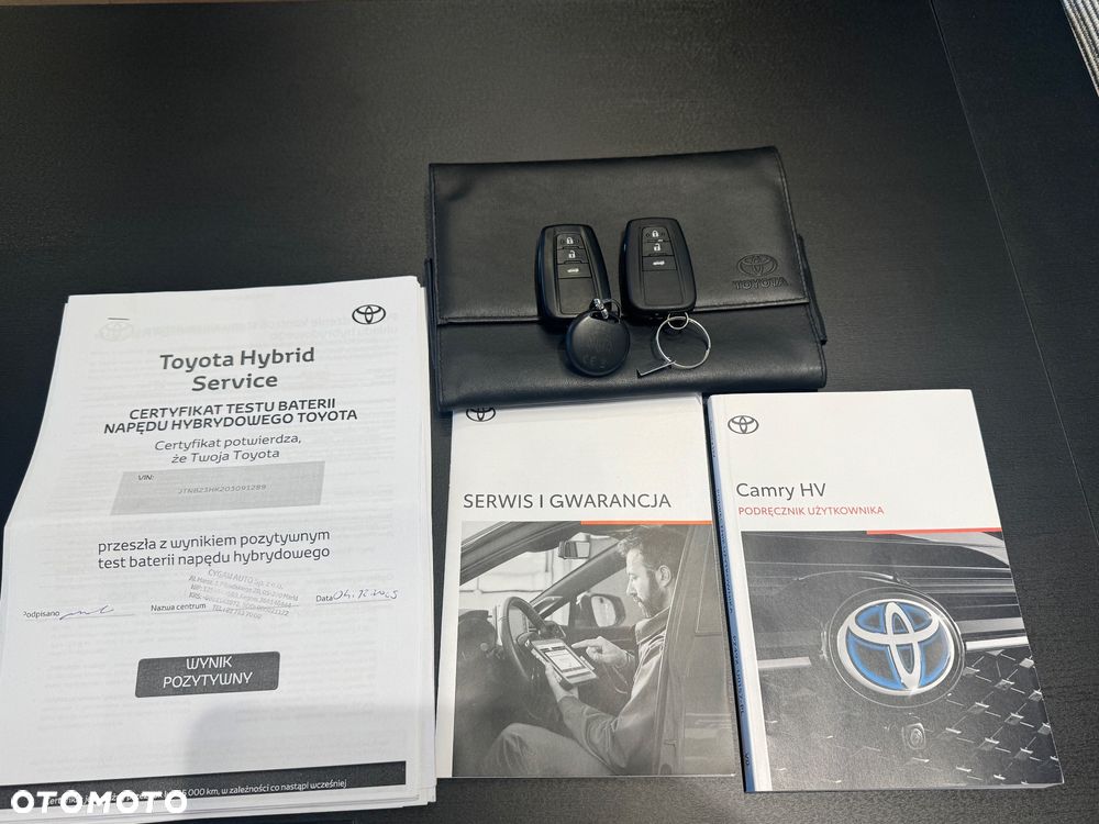 Toyota Camry 2.5 Hybrid Comfort CVT - 30