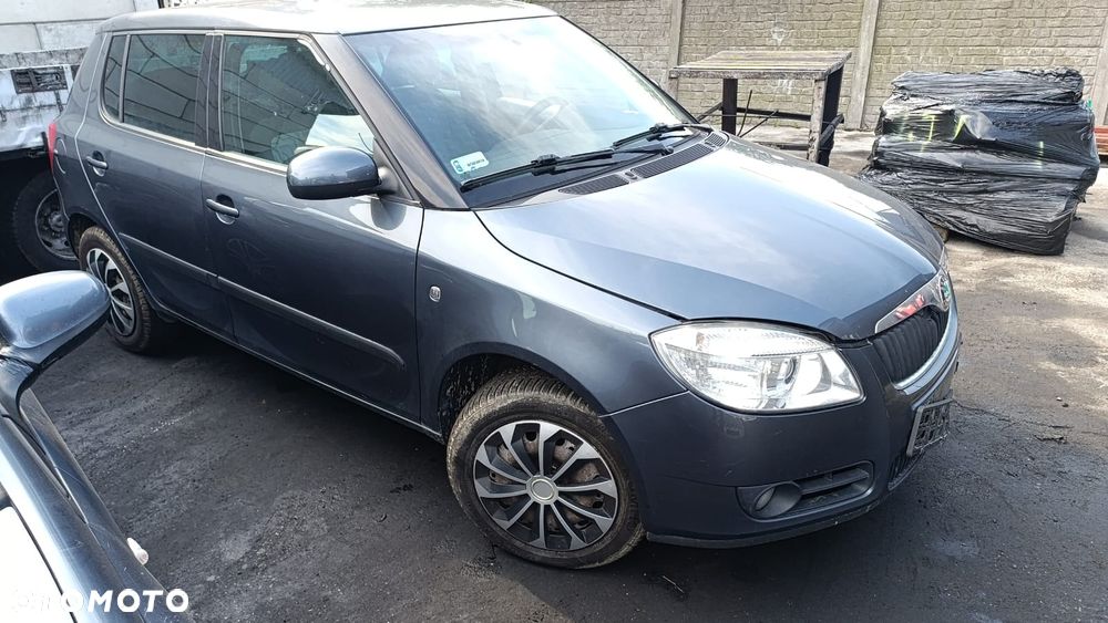 36378 Skoda fabia 2 model od 08-10 silnik 1.2 6v BBM na części skrzynia JHN lakier 9153 (LF8J) - 8