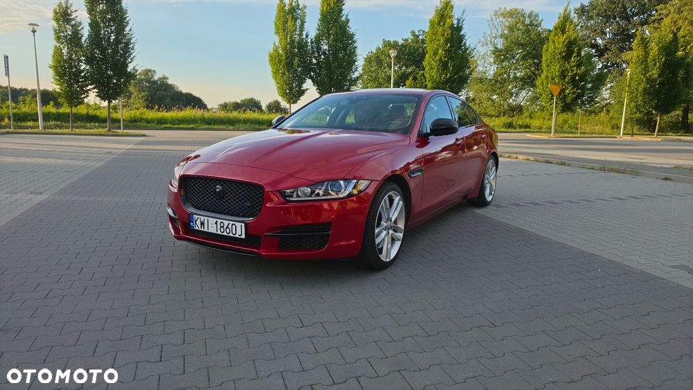 Jaguar XE - 37