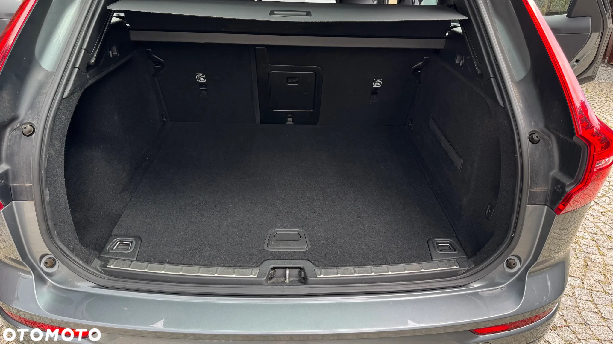 Volvo XC 60 D4 AWD R-Design - 12