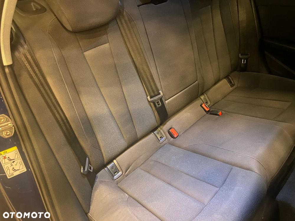 Audi A4 Allroad - 14