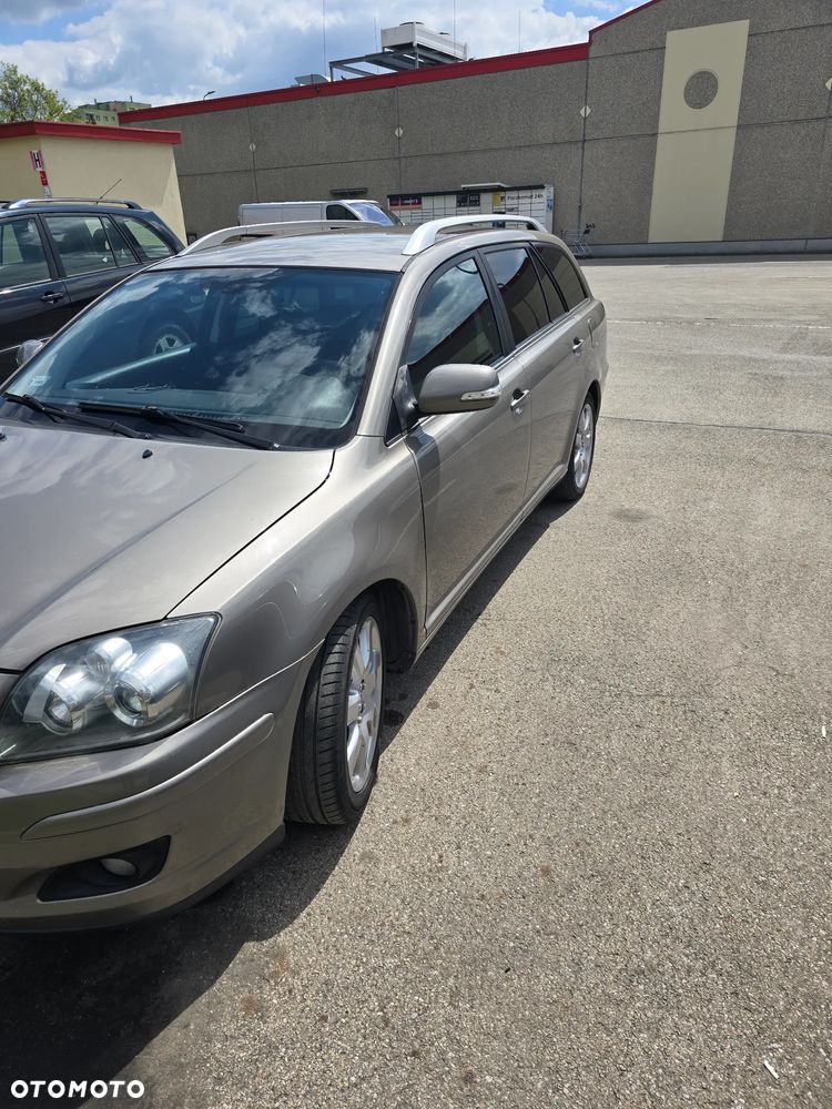 Toyota Avensis 2.0 D-4D - 2