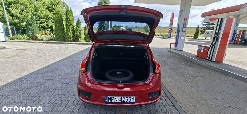Kia Ceed 1.6 GDI L - 30