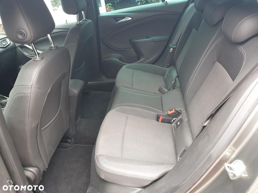 Opel Astra 1.6 BiTrb D (CDTI) Start/Stop Business - 10