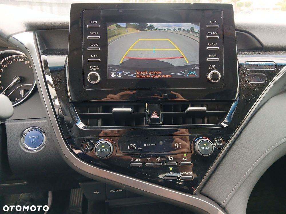 Toyota Camry 2.5 Hybrid Comfort CVT - 33