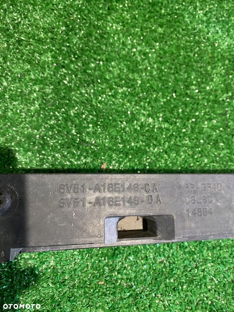 PAS PRZEDNI FORD FIESTA MK7 - 2