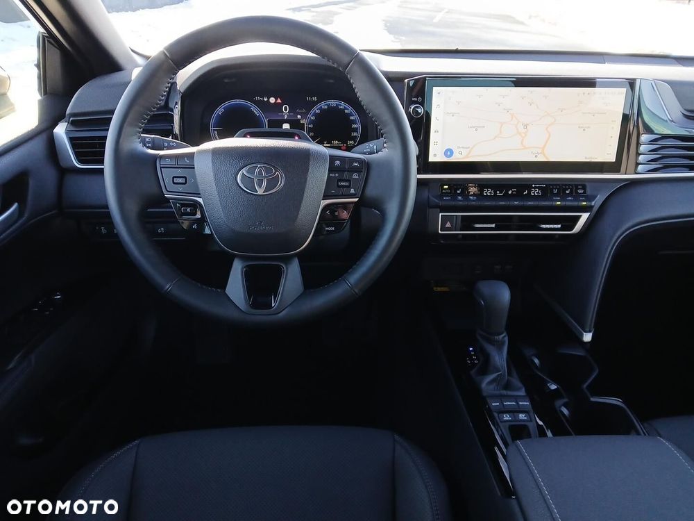 Toyota Camry - 26