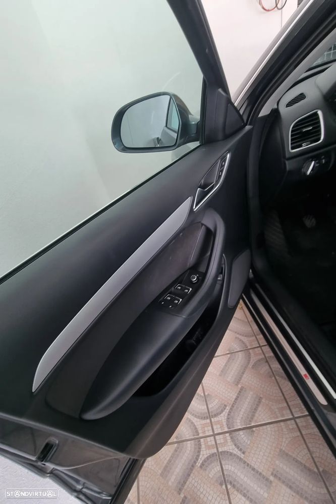 Audi Q3 2.0 TDI Sport - 11