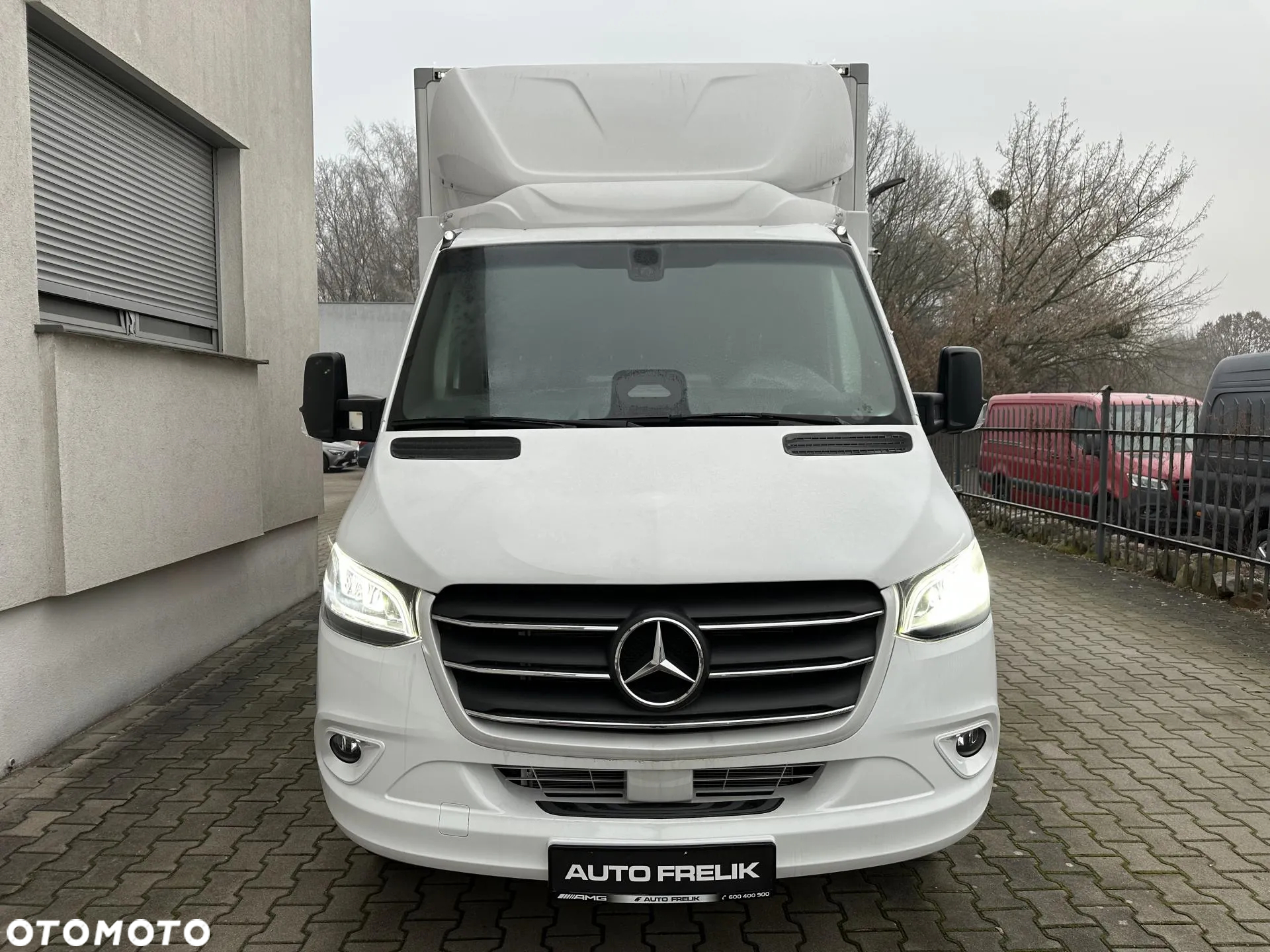 Mercedes-Benz Sprinter - 2