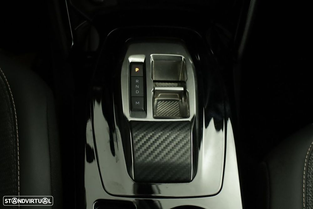 Peugeot 2008 1.2 PureTech Allure EAT8 - 14