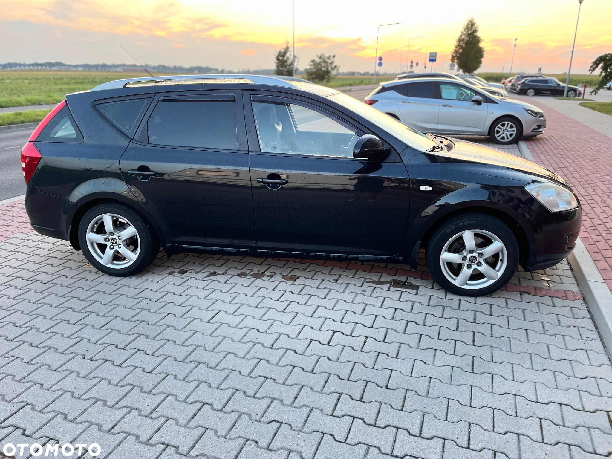 Kia Ceed - 4