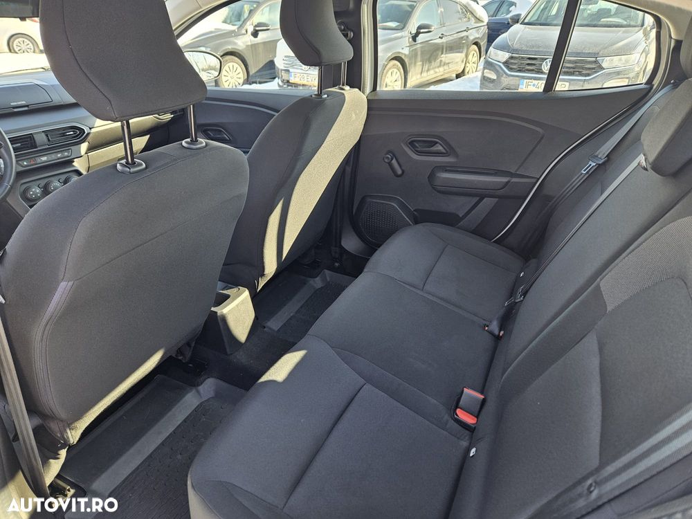 Dacia Logan TCe 90 Essential - 6