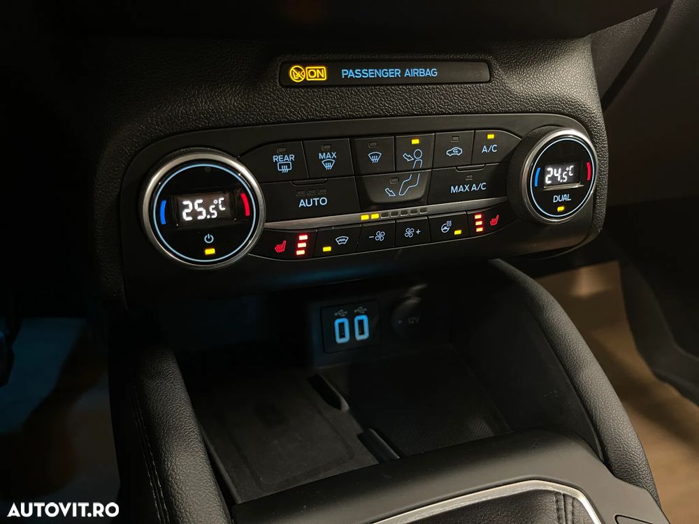 Ford Focus 1.5 EcoBlue Titanium - 23