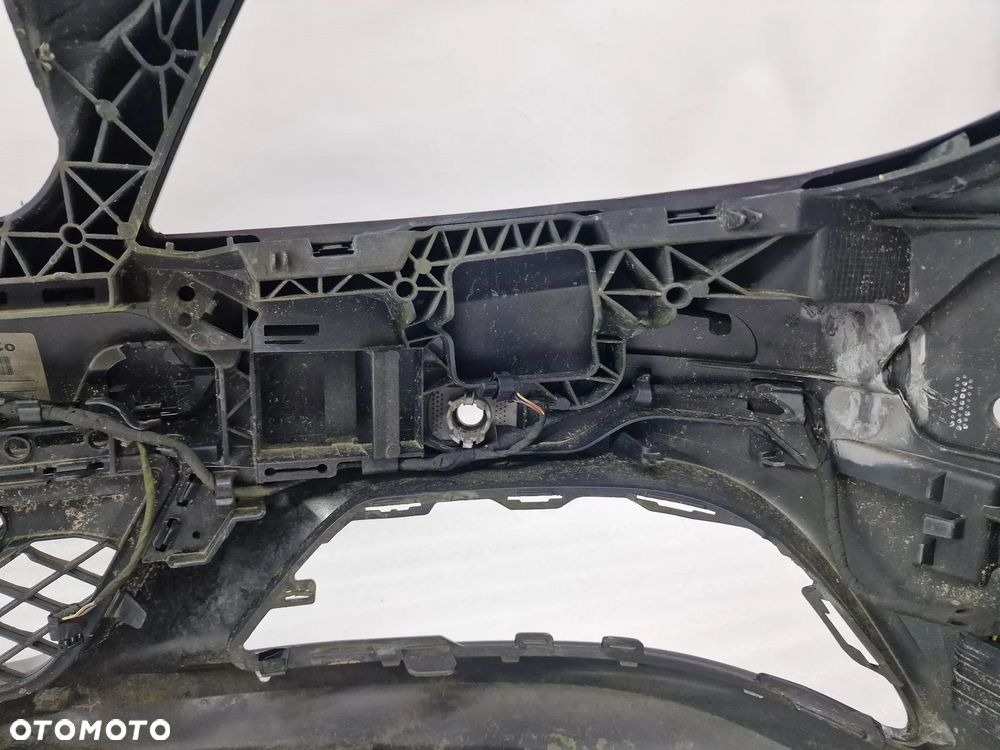MERCEDES C-KLASSA W204 LIFT 10- ZDERZAK PRZEDNI PRZÓD NA 6X PDC + INSTALACJA DO PDC + ŚLIZGI + KRATKA ŚRODKOWA ELEGANCE , NR A2048805547 , NR AUKCJI NZ1246 - 31