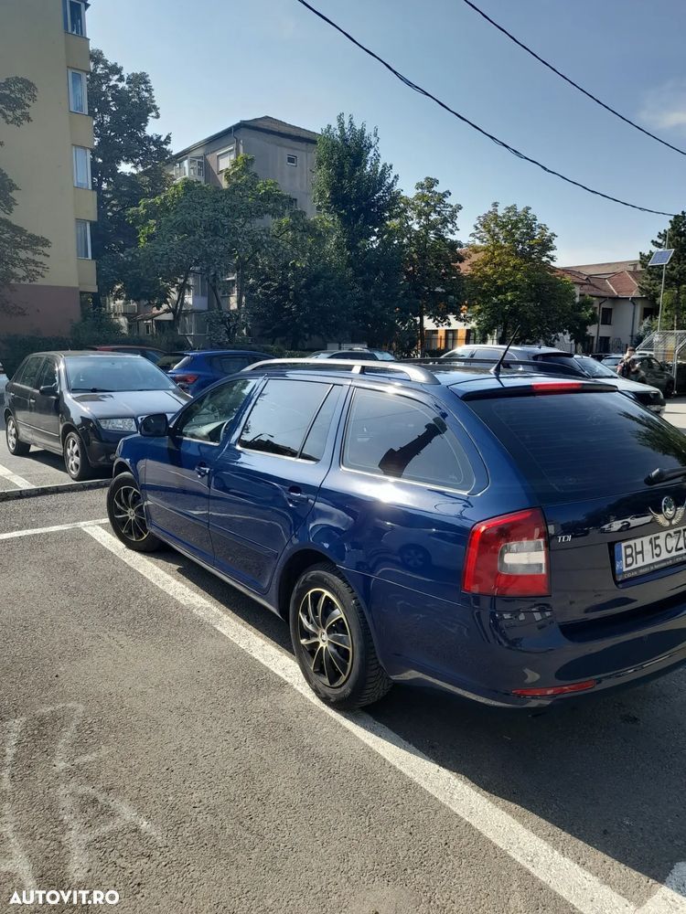 Skoda Octavia Combi 1.6 TDI DPF Ambition - 4