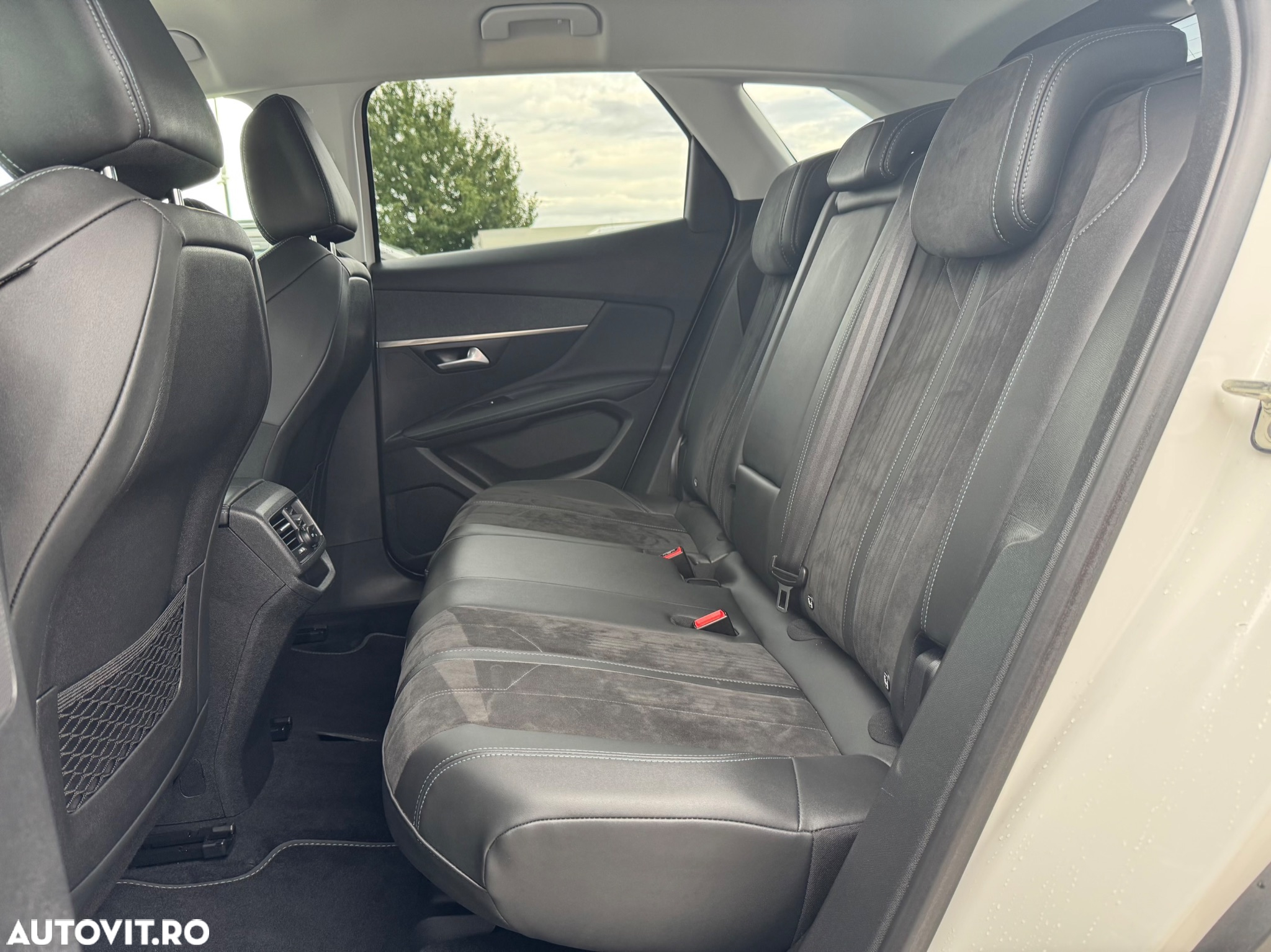 Peugeot 3008 BlueHDi 130 Stop & Start EAT8 Roadtrip - 19