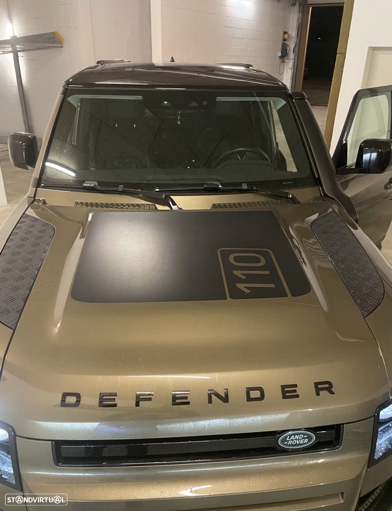 Land Rover Defender 2.0 D 110 AWD HSE - 4